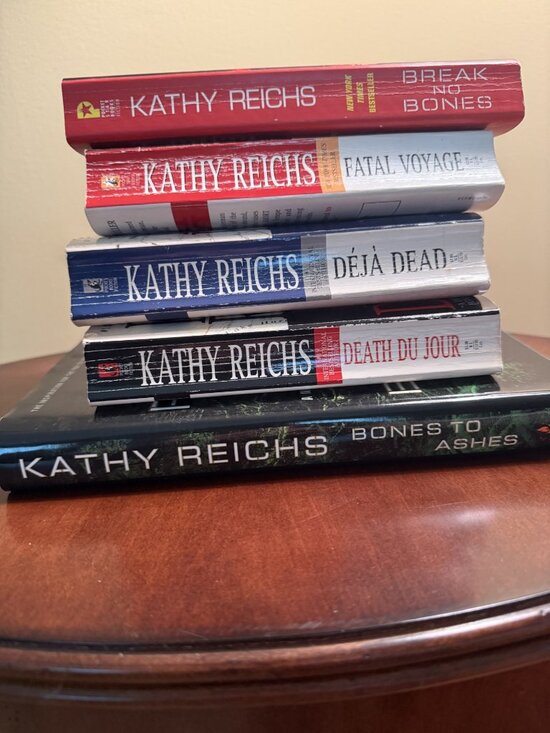 Paper Source Other - Set of 5 Kathy Reichs Books